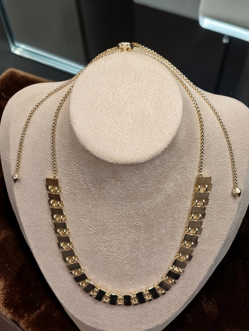 Kendra Scott Harper Statement Necklace - Picture 2 of 4